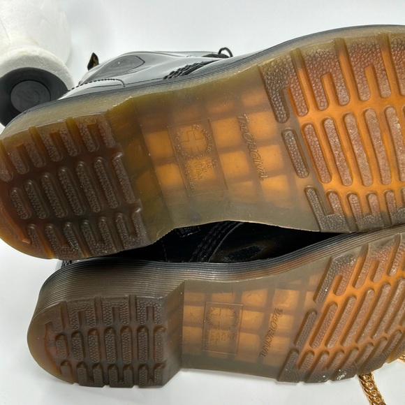 Dr.Marten’s Black Patent Leather Lace-Up knee high Boots LIKE NEW - Picture 5 of 7